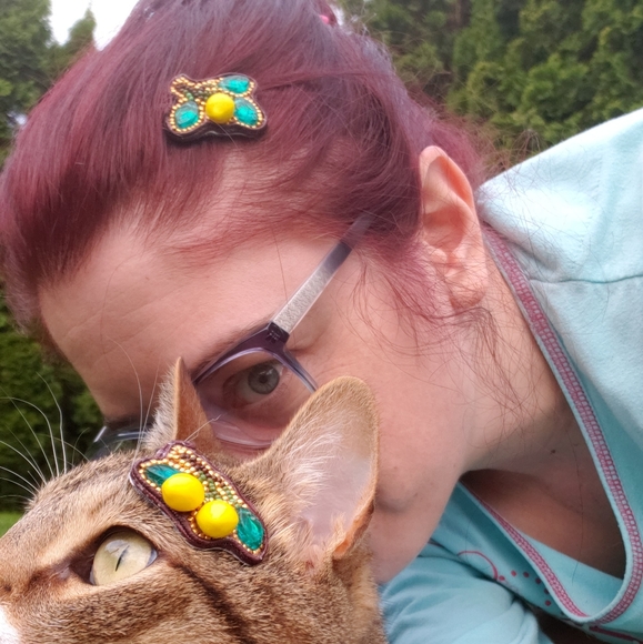 Hand-Embroidered, Handmade Wisp Hair Clips - Picture 5 of 12